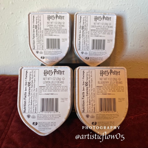 NEW! Harry Potter™ Limited Complete Crest Tins Set - Picture 3 of 7